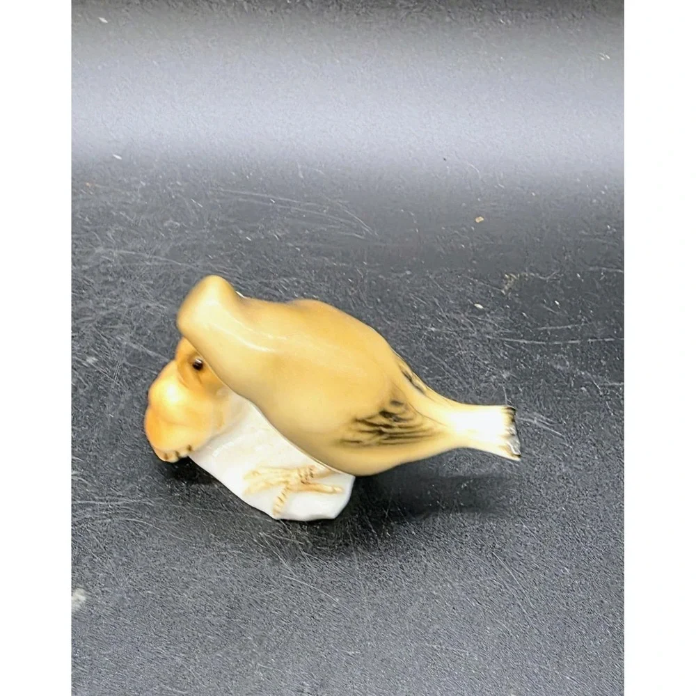 Vintage Hutschenreuther Miniature Porcelain Figurine Mother Bird Feeding Baby